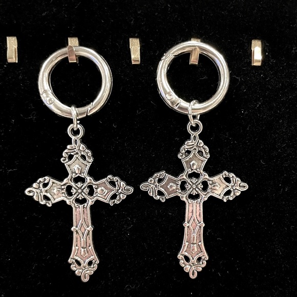 LAST SET!! BOUTIQUE Boot Tab Jewelry (Unisex) - NWT ‼️Almost Sold Out‼️ - Picture 3 of 3